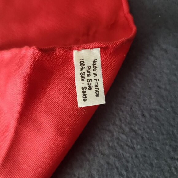 VTG MUMM CORDON ROUGE Champagne Collectible French Silk Scarf Red Grapes Woman - Picture 2 of 9